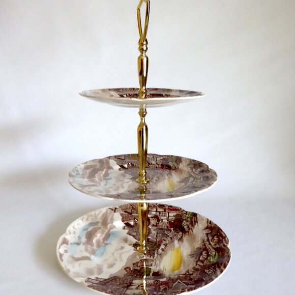 VINTAGE JOHNSON BROS OLDE ENGLISH COUNTRYSIDE 3 TIERED CHINA SERVING TRAY - Picture 2 of 16